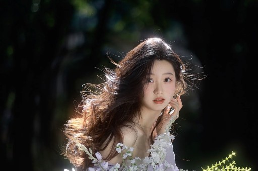 艺人欠款76万成老赖！演出时被法院堵门口强制执行立马嘴软求饶：不要拘留我